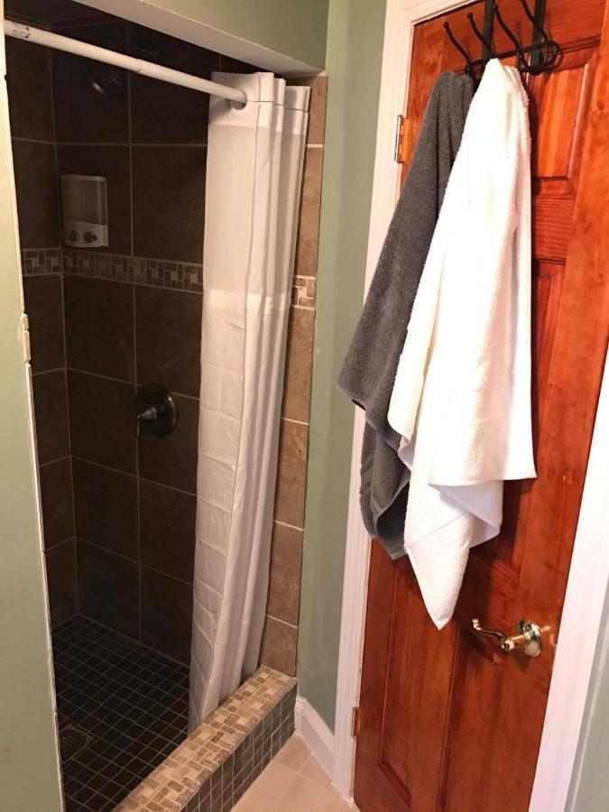 102 Private Room-double Twin Bed In Cohi Dc! Hostel *