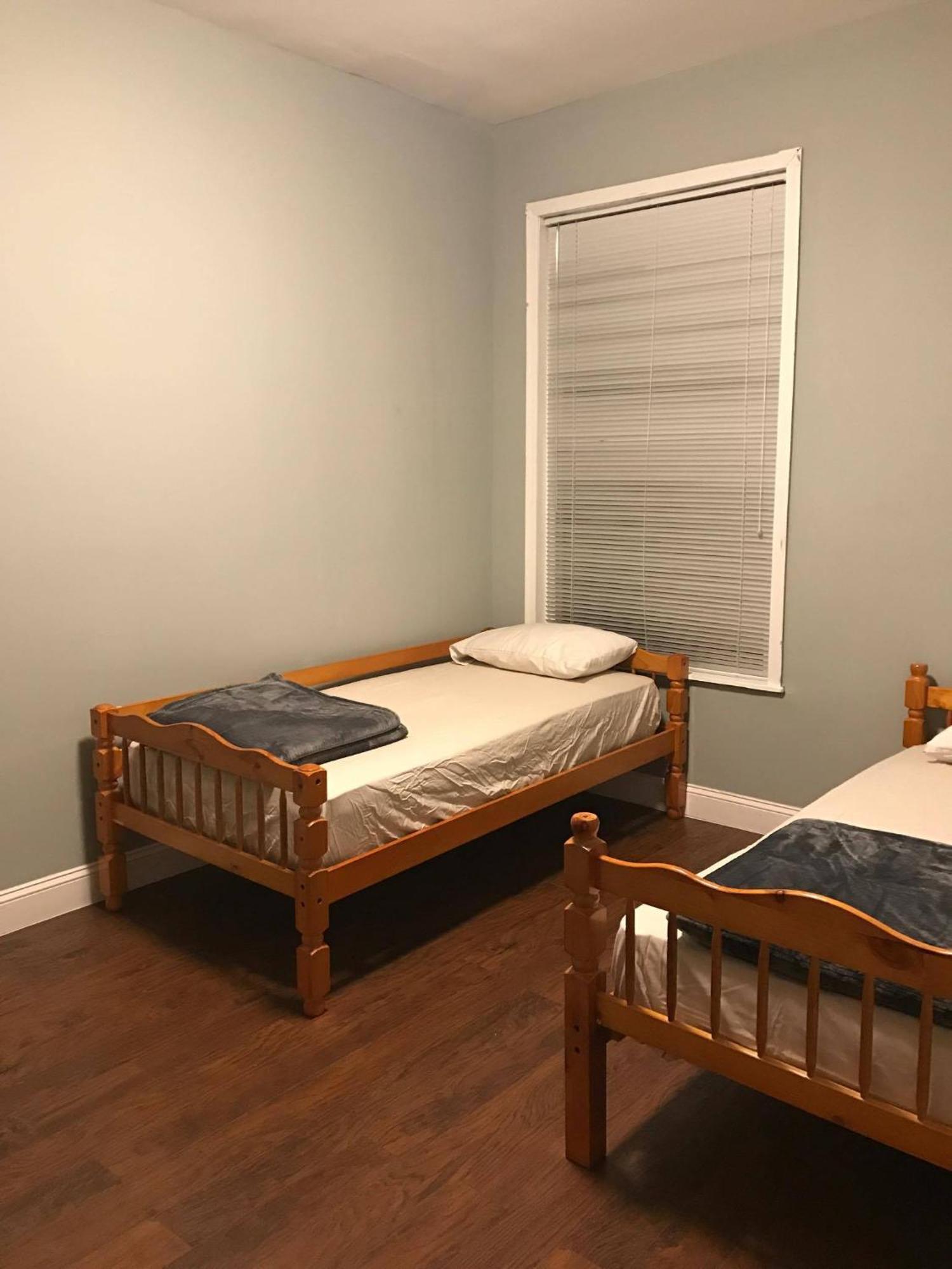 102 Private Room-double Twin Bed In Cohi Dc!